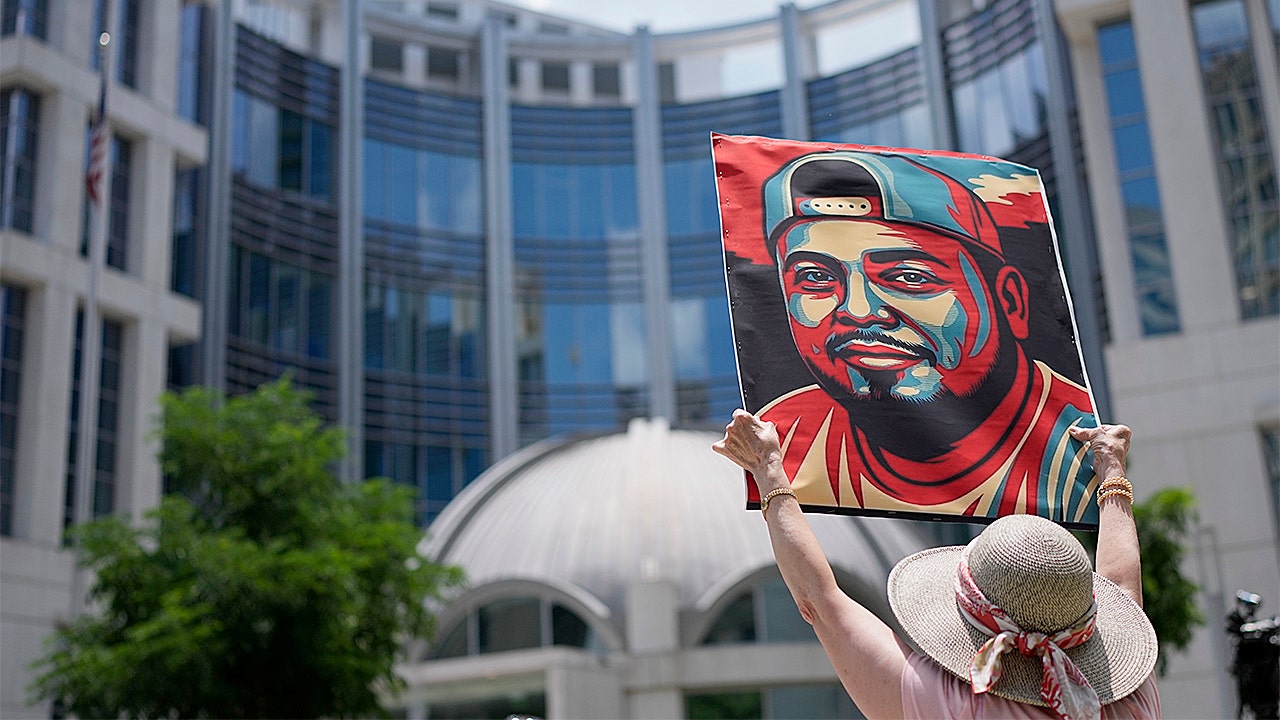 Judge blocks Trump from deporting Abrego Garcia to Liberia, extending legal standoff